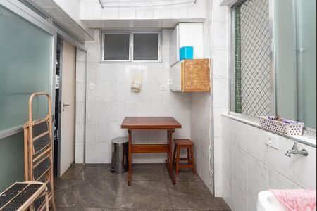 Apartamento à venda com 116m², 3 quartos e 1 vagaÁrea de Serviço