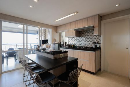 Apartamento à venda com 163m², 3 quartos e 3 vagas Apartamento à venda com 163m², 3 quartos e 3 vagasCozinha