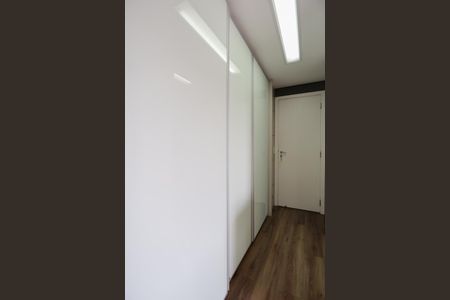 Apartamento à venda com 163m², 3 quartos e 3 vagas Apartamento à venda com 163m², 3 quartos e 3 vagasCloset da Suíte 1