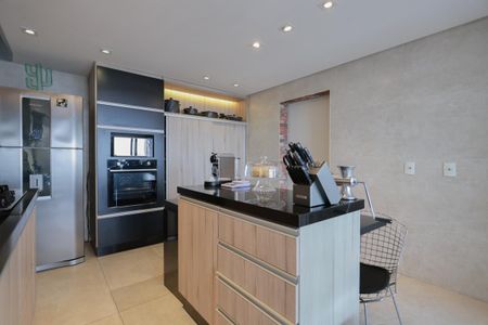 Apartamento à venda com 163m², 3 quartos e 3 vagas Apartamento à venda com 163m², 3 quartos e 3 vagasCozinha
