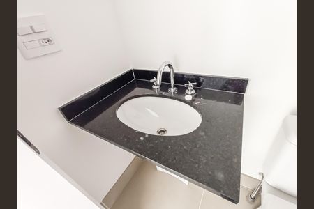 Apartamento à venda com 61m², 2 quartos e 1 vaga Apartamento à venda com 61m², 2 quartos e 1 vagaBanheiro