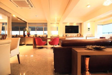 Apartamento à venda com 214m², 4 quartos e 2 vagasSala