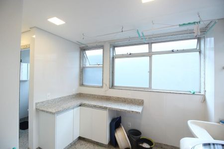 Apartamento à venda com 214m², 4 quartos e 2 vagasÁrea de serviço