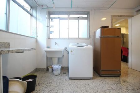 Apartamento à venda com 214m², 4 quartos e 2 vagasÁrea de serviço