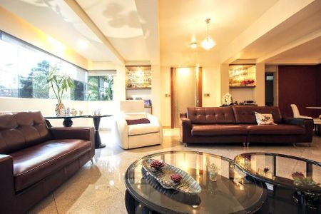 Apartamento à venda com 214m², 4 quartos e 2 vagasSala