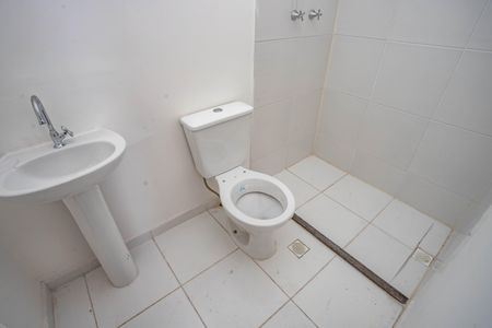 Apartamento à venda com 62m², 2 quartos e 1 vaga Apartamento à venda com 62m², 2 quartos e 1 vagaBanheiro da suíte
