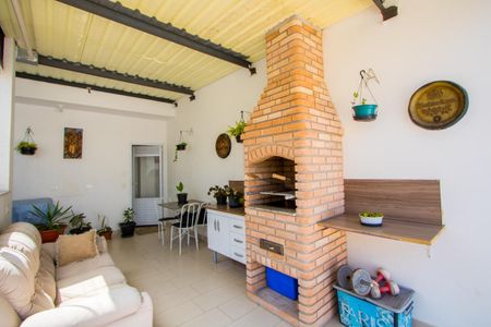 Apartamento à venda com 100m², 2 quartos e 1 vaga Apartamento à venda com 100m², 2 quartos e 1 vagaÁrea de serviço/Espaço gourmet