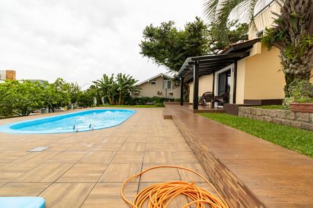 Casa de condomínio para alugar com 455m², 4 quartos e 2 vagas Casa de condomínio para alugar com 455m², 4 quartos e 2 vagasPiscina