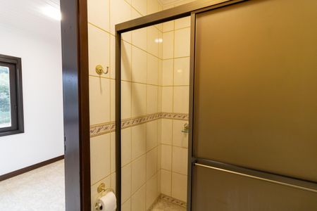 Casa de condomínio para alugar com 455m², 4 quartos e 2 vagas Casa de condomínio para alugar com 455m², 4 quartos e 2 vagasBanheiro 2