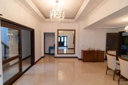 Casa de condomínio para alugar com 455m², 4 quartos e 2 vagas Casa de condomínio para alugar com 455m², 4 quartos e 2 vagasSala de Jantar