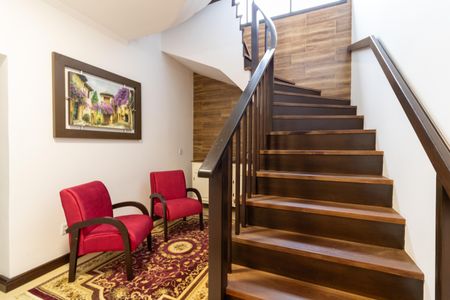 Casa de condomínio para alugar com 455m², 4 quartos e 2 vagas Casa de condomínio para alugar com 455m², 4 quartos e 2 vagasEntrada