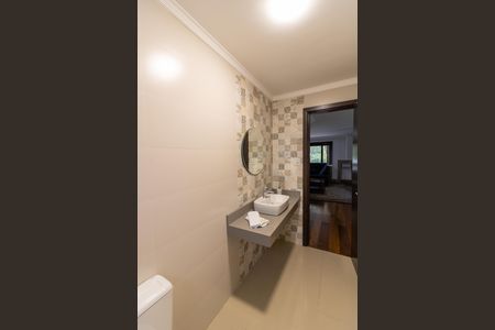 Casa de condomínio para alugar com 455m², 4 quartos e 2 vagas Casa de condomínio para alugar com 455m², 4 quartos e 2 vagasLavabo