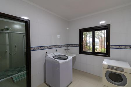 Casa de condomínio para alugar com 455m², 4 quartos e 2 vagas Casa de condomínio para alugar com 455m², 4 quartos e 2 vagasLavanderia