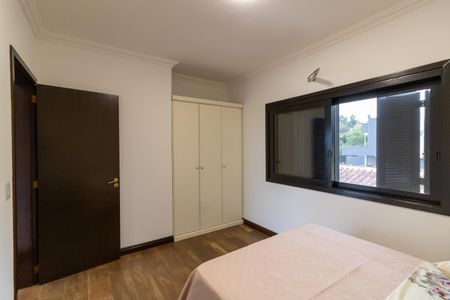 Casa de condomínio para alugar com 455m², 4 quartos e 2 vagas Casa de condomínio para alugar com 455m², 4 quartos e 2 vagasQuarto 2