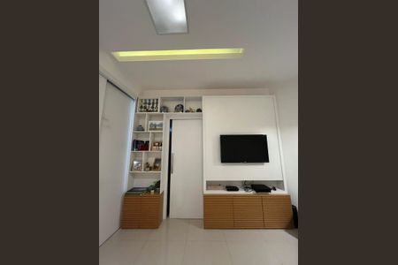 Apartamento à venda com 38m², 1 quarto e sem vaga Apartamento à venda com 38m², 1 quarto e sem vagaSala