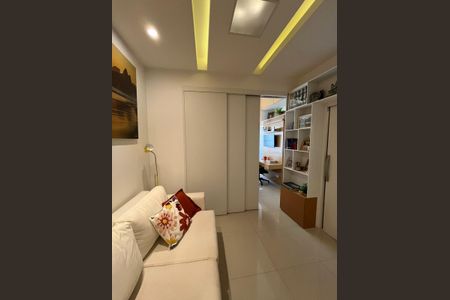 Apartamento à venda com 38m², 1 quarto e sem vaga Apartamento à venda com 38m², 1 quarto e sem vagaSala