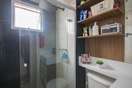 Apartamento à venda com 65m², 2 quartos e 1 vagaBanheiro da Suite