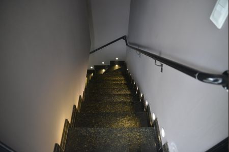 Apartamento à venda com 117m², 2 quartos e 2 vagasEscada