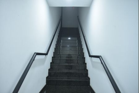 Apartamento à venda com 117m², 2 quartos e 2 vagasEscada