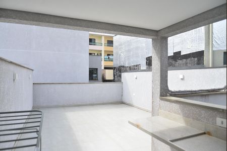 Apartamento à venda com 117m², 2 quartos e 2 vagasCobertura