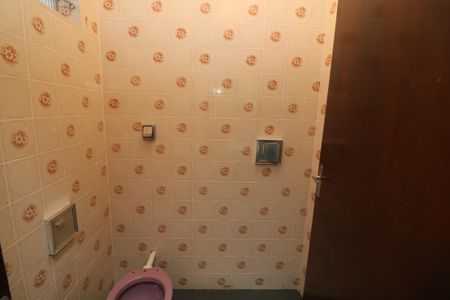 Casa à venda com 300m², 5 quartos e 2 vagasBanheiro de serviço