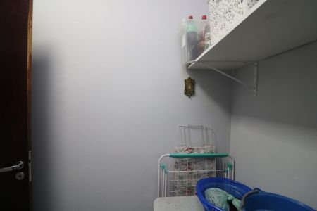 Casa à venda com 300m², 5 quartos e 2 vagasQuarto de Serviço