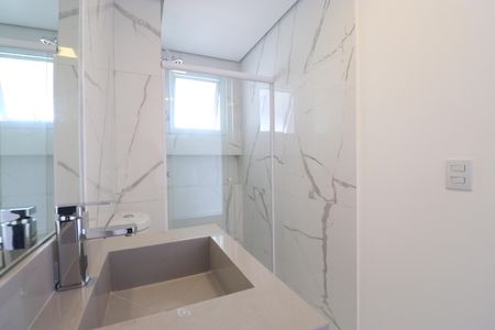 Apartamento à venda com 290m², 4 quartos e 4 vagasBanheiro da Suíte 3