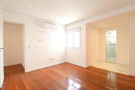 Apartamento à venda com 290m², 4 quartos e 4 vagasSuíte 2