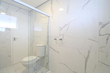 Apartamento à venda com 290m², 4 quartos e 4 vagasBanheiro da Suíte 4