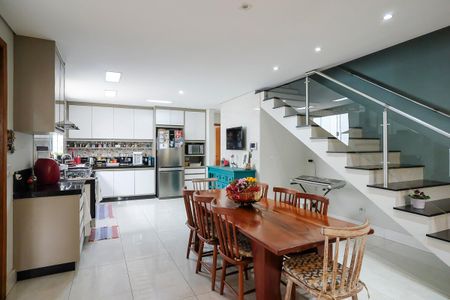 Casa à venda com 280m², 4 quartos e 5 vagasCozinha