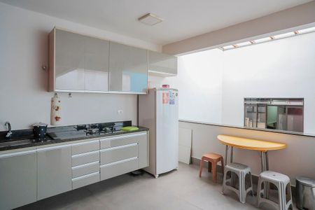 Casa à venda com 280m², 4 quartos e 5 vagasVaranda gourmet