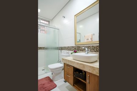 Casa à venda com 280m², 4 quartos e 5 vagasBanheiro da suíte