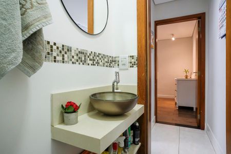 Casa à venda com 280m², 4 quartos e 5 vagasLavabo Sala