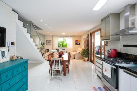 Casa à venda com 280m², 4 quartos e 5 vagasCozinha