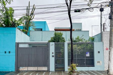 Casa à venda com 280m², 4 quartos e 5 vagasFachada + plaquinha
