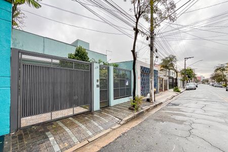 Casa à venda com 280m², 4 quartos e 5 vagasFachada + plaquinha