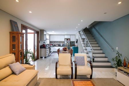 Casa à venda com 280m², 4 quartos e 5 vagasSala