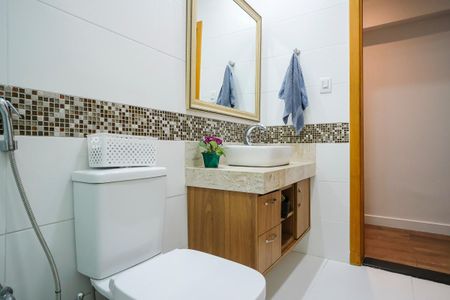 Casa à venda com 280m², 4 quartos e 5 vagasBanheiro da suíte