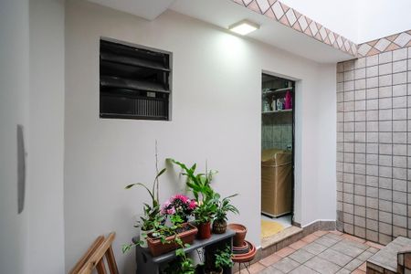 Casa à venda com 280m², 4 quartos e 5 vagasÁrea de serviço