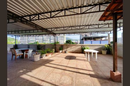 Apartamento à venda com 60m², 2 quartos e 1 vagaTerraço