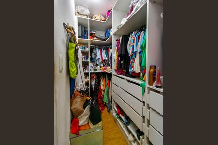 Apartamento à venda com 60m², 2 quartos e 1 vagaCloset da suíte