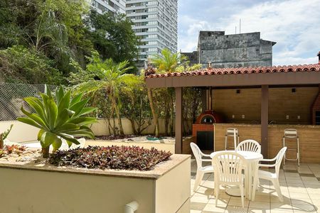 Apartamento à venda com 96m², 2 quartos e 1 vaga Apartamento à venda com 96m², 2 quartos e 1 vagaChurrasqueira