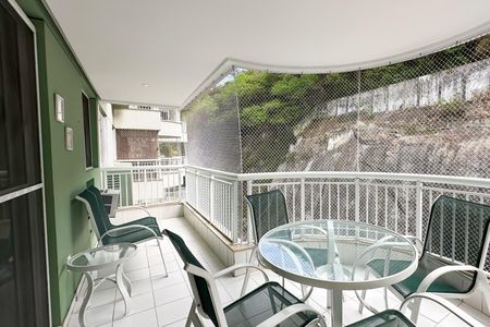 Apartamento à venda com 96m², 2 quartos e 1 vaga Apartamento à venda com 96m², 2 quartos e 1 vagaVaranda