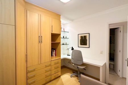 Apartamento à venda com 96m², 2 quartos e 1 vaga Apartamento à venda com 96m², 2 quartos e 1 vagaQuarto 01