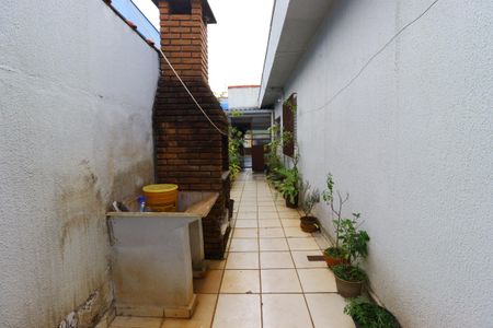 Casa à venda com 250m², 3 quartos e 4 vagasQuintal