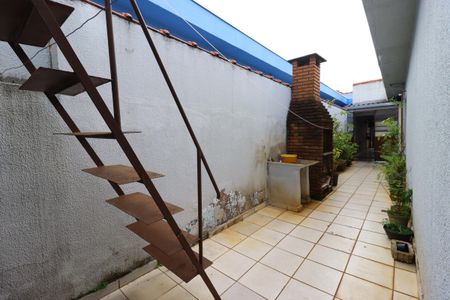 Casa à venda com 250m², 3 quartos e 4 vagasQuintal