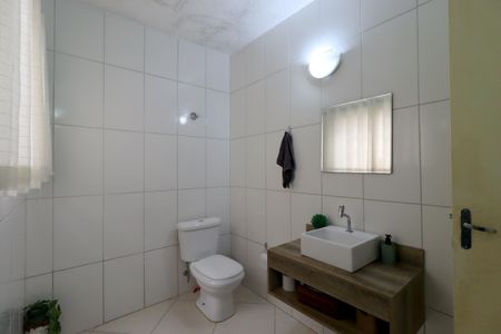 Casa à venda com 250m², 3 quartos e 4 vagasBanheiro