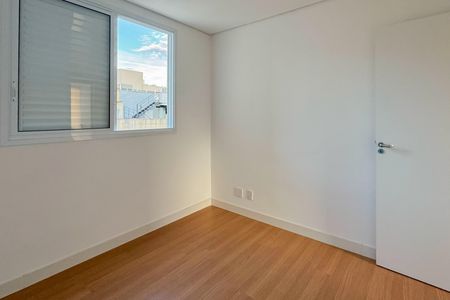 Apartamento à venda com 113m², 3 quartos e 3 vagas Apartamento à venda com 113m², 3 quartos e 3 vagasQuarto 2