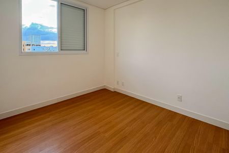 Apartamento à venda com 113m², 3 quartos e 3 vagas Apartamento à venda com 113m², 3 quartos e 3 vagasQuarto 1