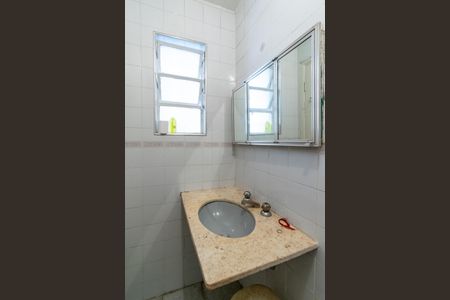 Casa à venda com 240m², 4 quartos e 3 vagas Casa à venda com 240m², 4 quartos e 3 vagasBanheiro de serviço